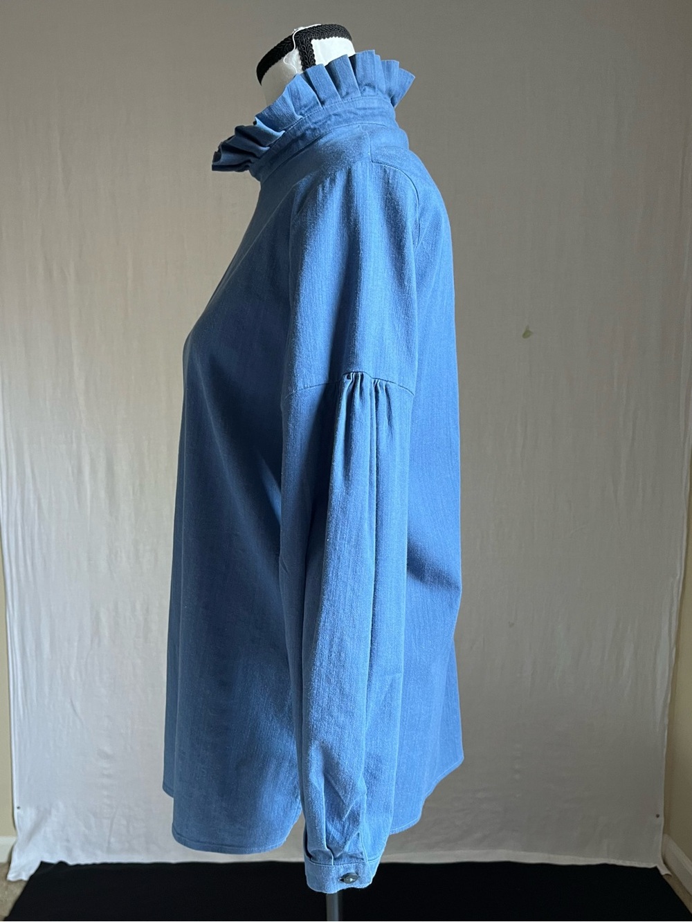 Tela - Pleat Neck Blouse in Denim Blue Cotton Chambray  - IT 42 / U.S. S/M